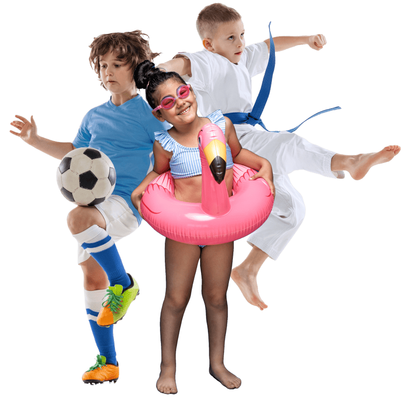 Nuestros-cursos-comfamiliar-ninos-con-equipo-depiscina-felices Centro Recreacional Urbano