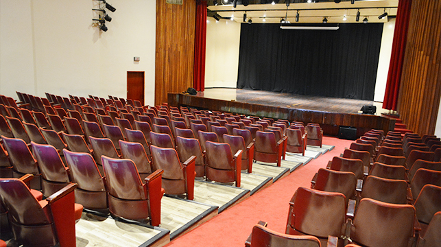 interno_recreacion_calle48_-Auditorio-Fernando-Abello-Londoño Centro Recreacional Urbano